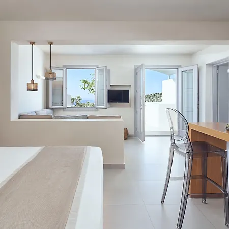 Nova Luxury 4* Pýrgos