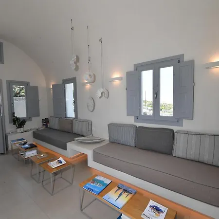 Nova Luxury Aparthotel Pyrgos Kallistis