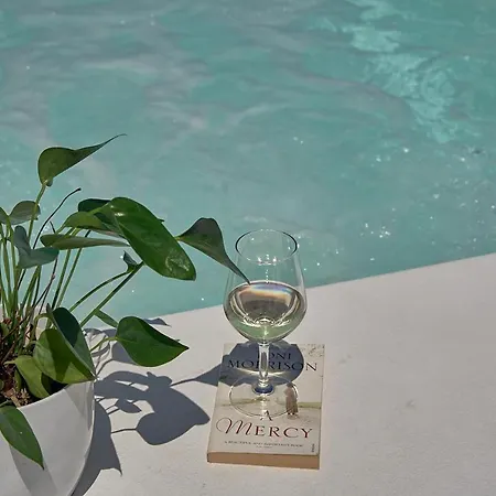 Ξενοδοχείο με διαμερίσματα Nova Luxury