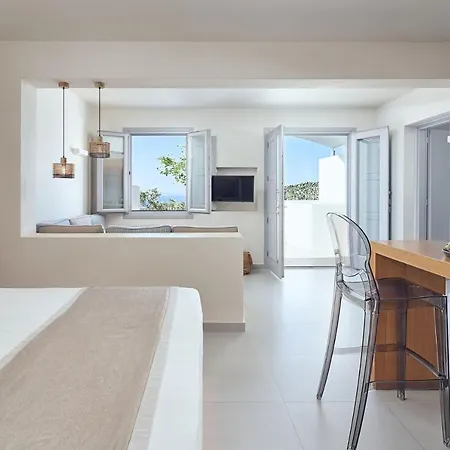 Nova Luxury 3* Pyrgos Kallistis