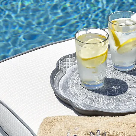 Ξενοδοχείο με διαμερίσματα Nova Luxury