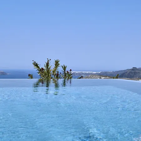 Nova Luxury 3* Pyrgos Kallistis