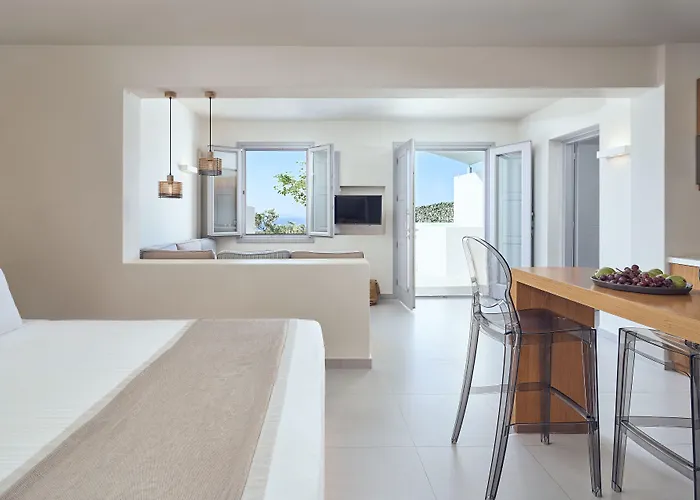 Nova Luxury 4* Pyrgos Kallistis