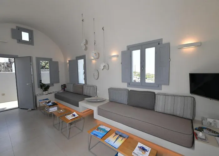 Nova Luxury Aparthotel Pýrgos