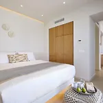 Nova Luxury Lägenhetshotell 4*