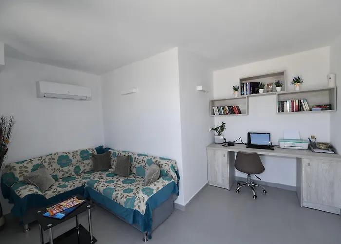 Nova Luxury Pírgosz